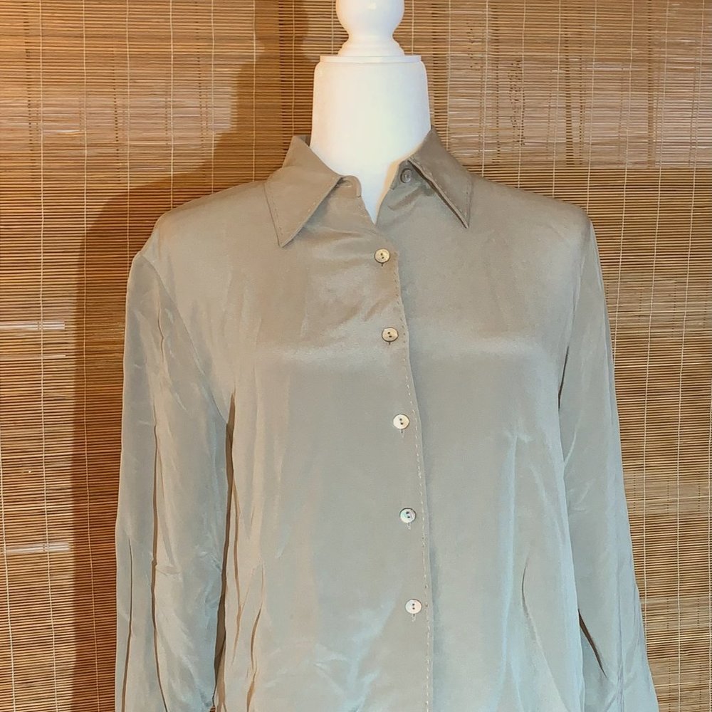 Grace Chemise Silk Button-up Women’s Blouse M